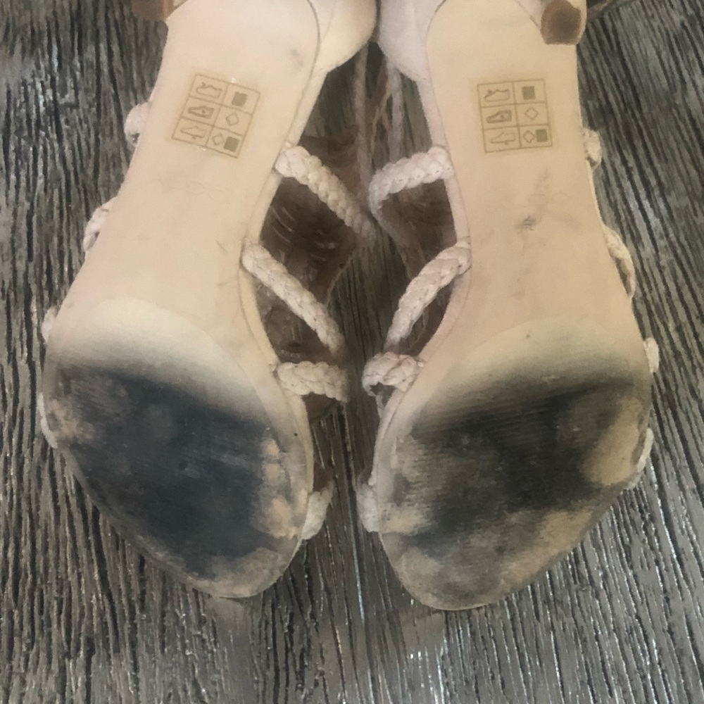 Aldo - Picture 7 of 7